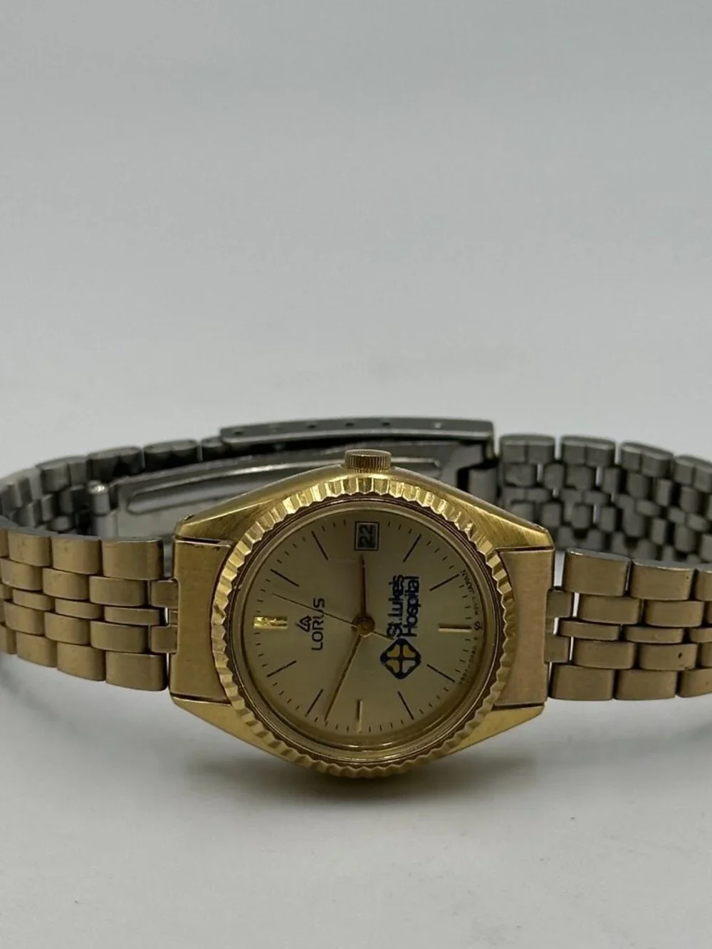 Lorus Watch Womens Gold Tone St. Lukes Hospital Dial Date New Battery 6.5